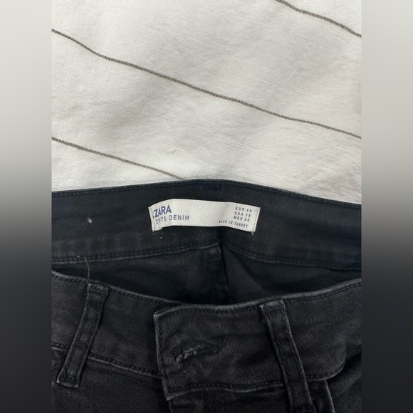 Jeans - Picture 3 of 4